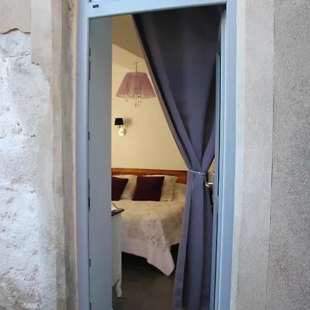 Bed & Breakfast Chateau Besson Desertines (Allier)